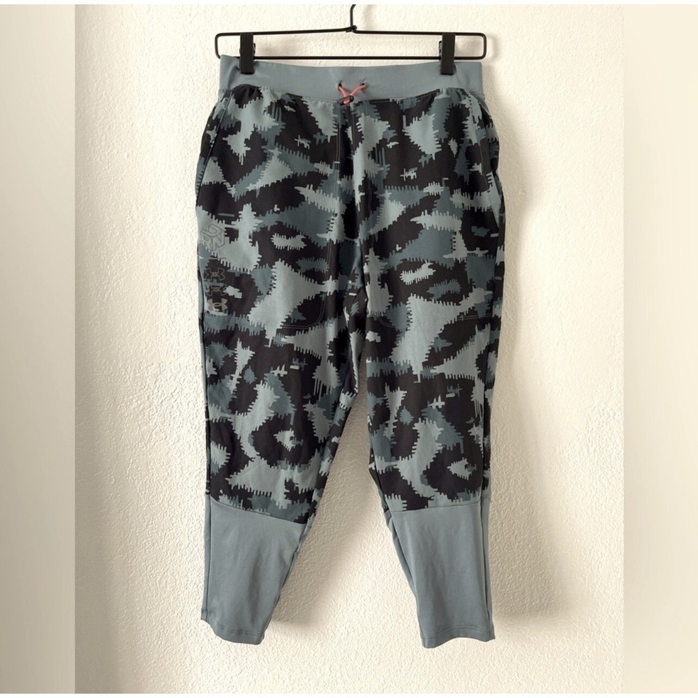 Under Amour Run Anywhere Printed ¾ Pants 1356165 Size M $100 - Picture 4 of 5